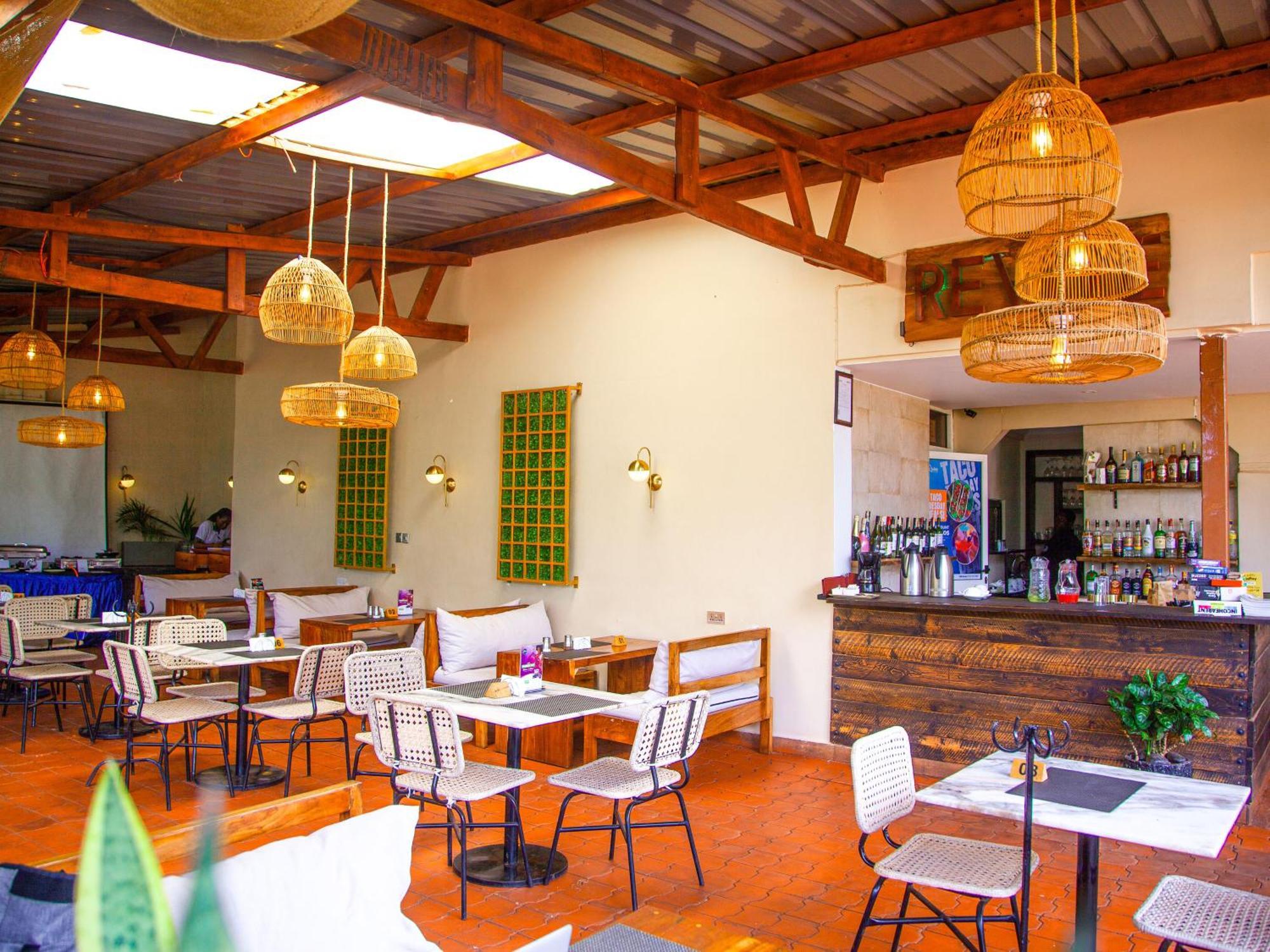 Explorers Hub Kampala Exterior foto